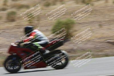 media/Apr-20-2025-AHRMA (Sun) [[393a79c373]]/Race/Group 10/Turn 4b/